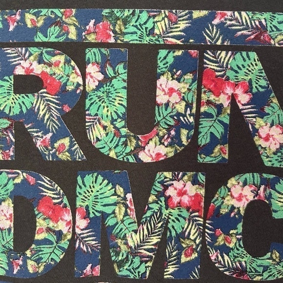 • Treasure & Bond • NWOT Kids' Graphic Fleece Sweatshirt - Picture 3 of 4